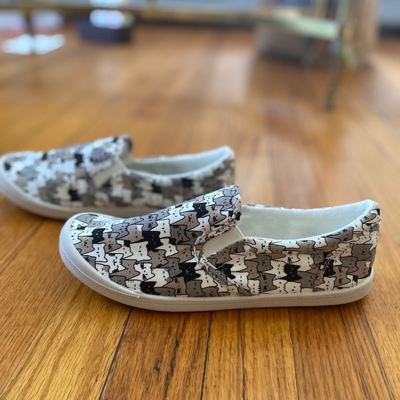 NEW Cynthia Rowley CAT print sneakers, Size: 7, Color: B/W - Picture 5 of 6